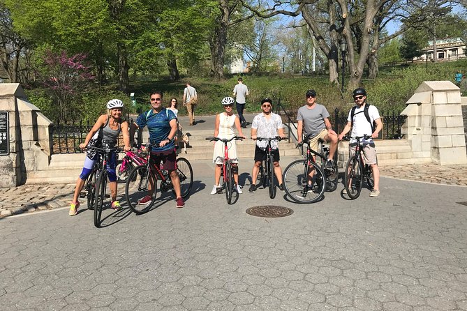 Manhattan Neighborhoods Bike Tour - The ride through Chelsea Piers, the Upper West Side, and Battery Park