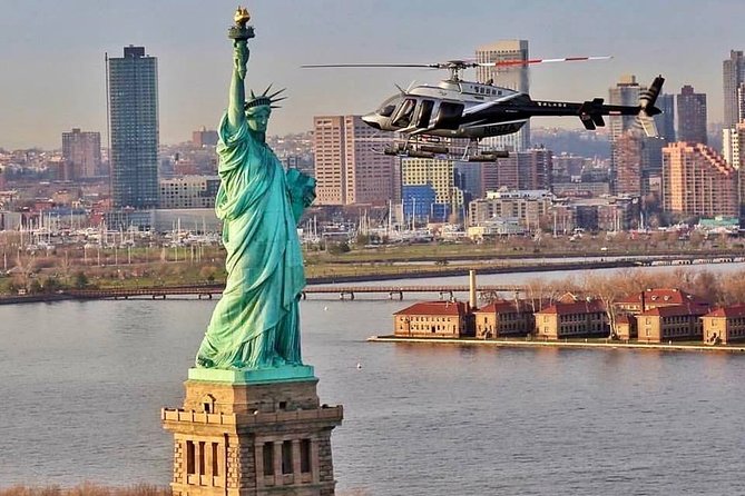 Manhattan Sky Tour: New York Helicopter Flight - The Bell 407 ride: why the 12–15 minutes work