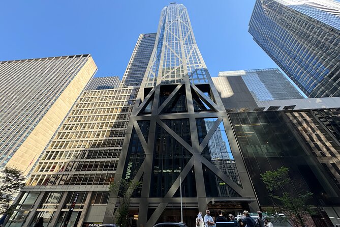 Midtown North NYC Architecture Walking Tour - Stop 3: JP Morgan Chase tower between Vanderbilt and Park Avenue