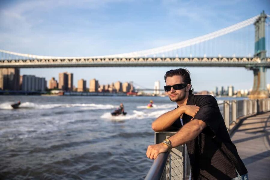 New York: 1-hour Photoshoot in Iconic Locations - A Location-by-Location Guide for Your Best Shot