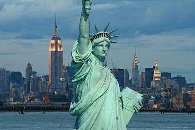 New York 8 Hour Main Attractions Tour with City Bus/Subway - Start at St. Patrick’s Cathedral and get your bearings fast