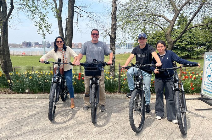 New York Bike Rentals for Central Park and NYC Exploration - Traffic and One-Way Streets: The Part No One Can Skip
