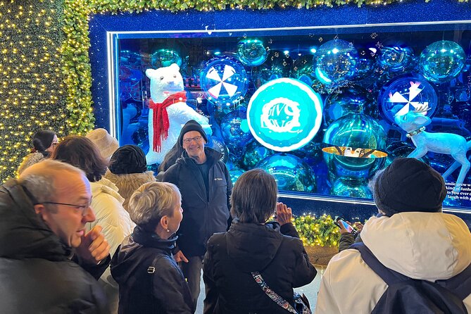 New York Christmas Holiday Lights Walking Tour - The pacing and crowd skill that make it feel easy