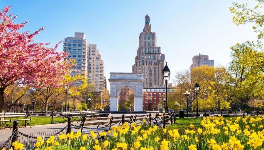 New York City: 24 or 48-hour Hop-on Hop-off Bus Tour - Tickets in the TopView app and where to start in Times Square