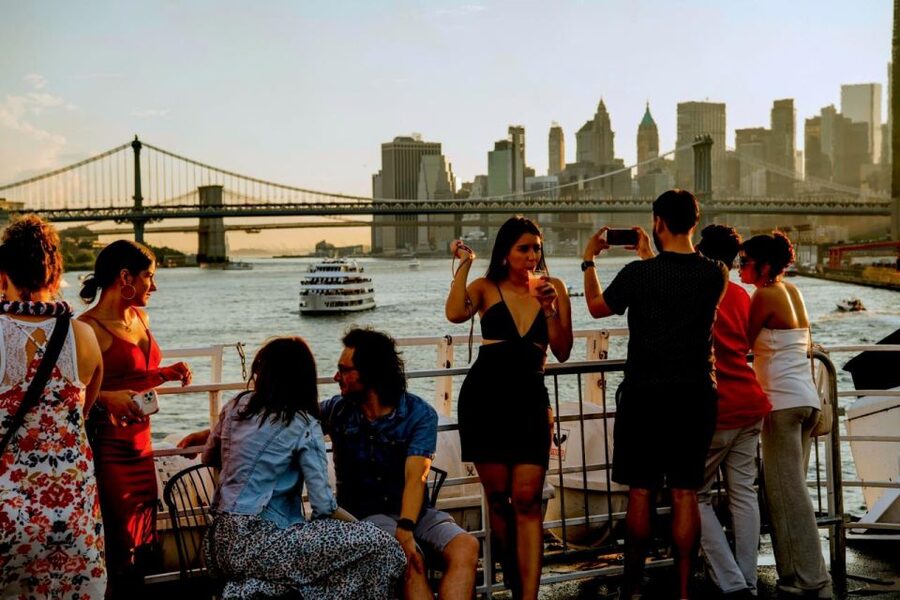 New York City: 4th of July Family Fireworks Party Cruise - Macy’s Fireworks Viewing: The Boat Stops for the Show
