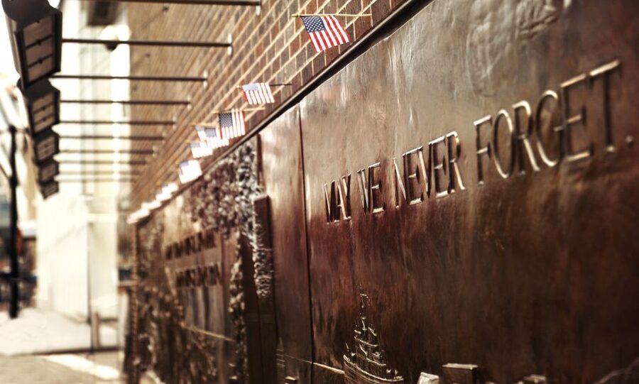 New York City: 9/11 Memorial and Ground Zero Private Tour - Starting Inside the Oculus: Finding the Guide Fast