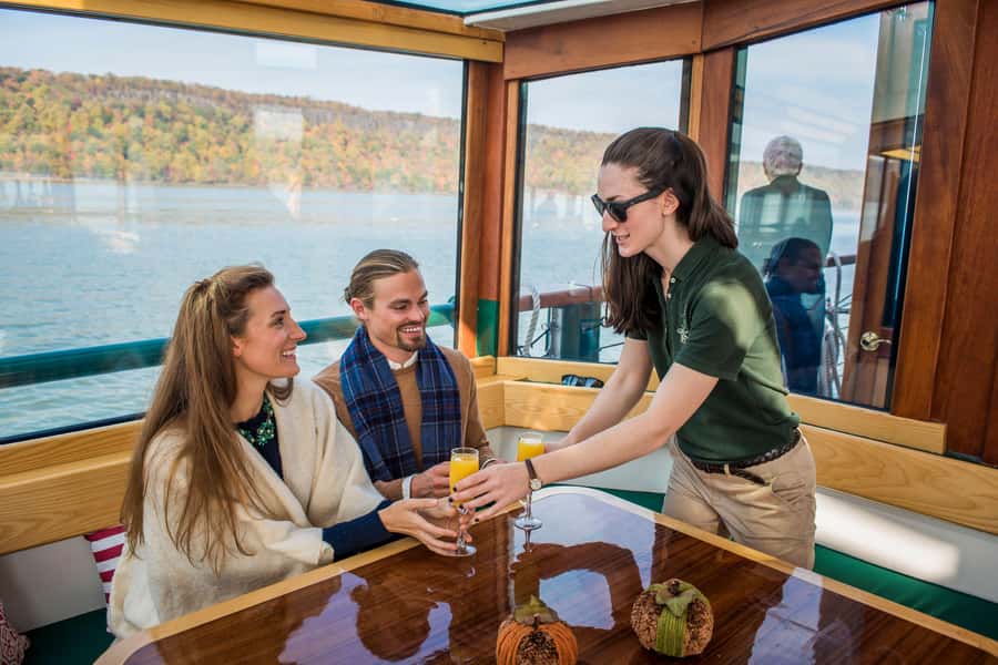 New York City: Afternoon Fall Foliage Lunch Cruise - Small group energy on a classic yacht