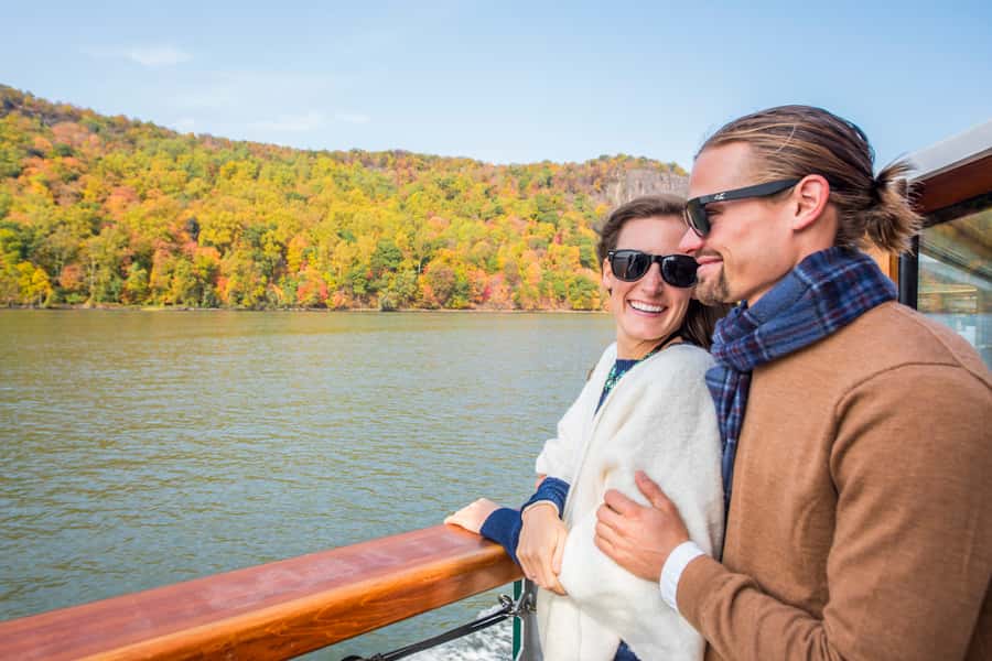 New York City: Afternoon Fall Foliage Lunch Cruise - The route you’re likely to notice most: city views and a nature reset