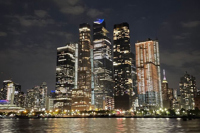 New York City Bright Lights Skyline Cruise on Yacht - Statue of Liberty at Night: The Part Most People Remember