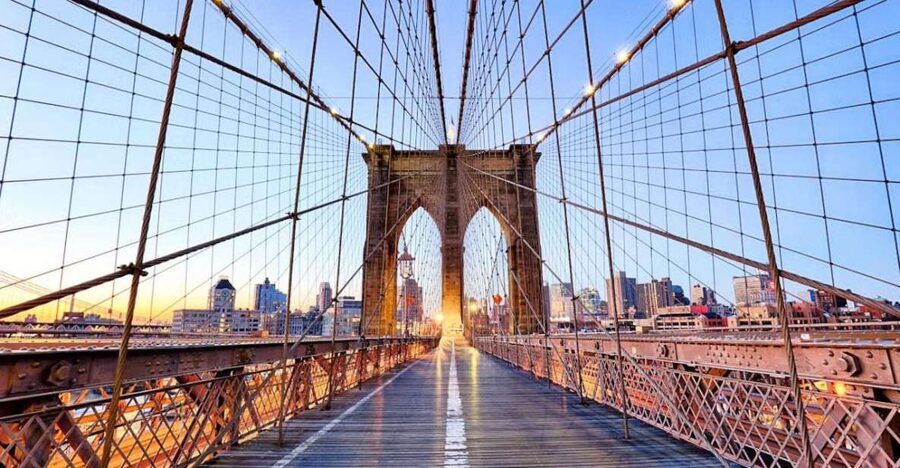 New York City: Brooklyn Bridge and Dumbo Walking Tour - Meeting at the Oculus: getting your bearings fast