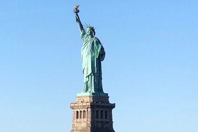New York City bus and boat tour - Getting on the bus: comfort, group size, and what “luxury” means here