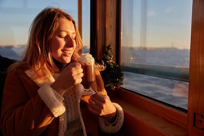 New York City Christmas Holiday Statue and Skyline Cocoa Cruise - Stop Two: Ellis Island Without the Ferry Crowds