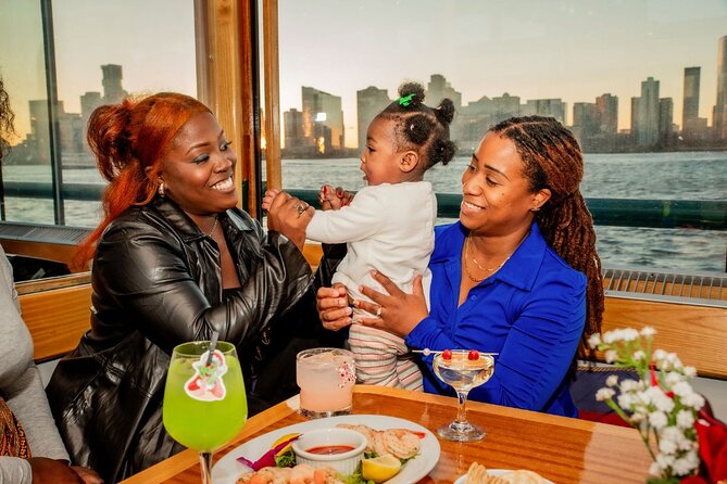 New York City Christmas Holiday Statue and Skyline Cocoa Cruise - Getting to the Boat: Chelsea Piers Check-In Without Stress