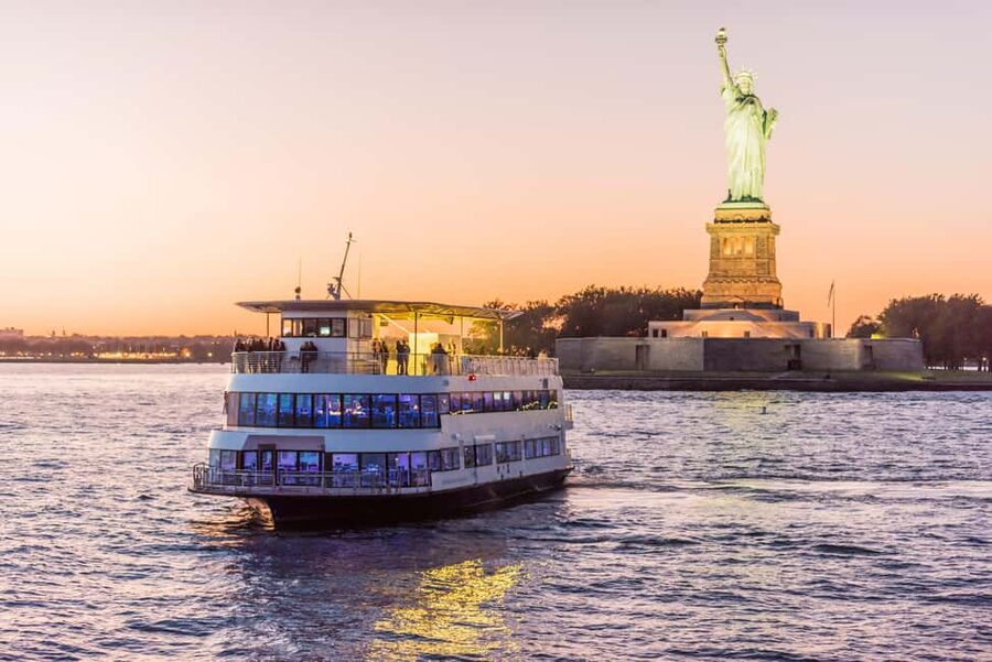 New York City: City Cruises Alive After Five Cocktail Cruise - What the Alive After Five Cruise Feels Like