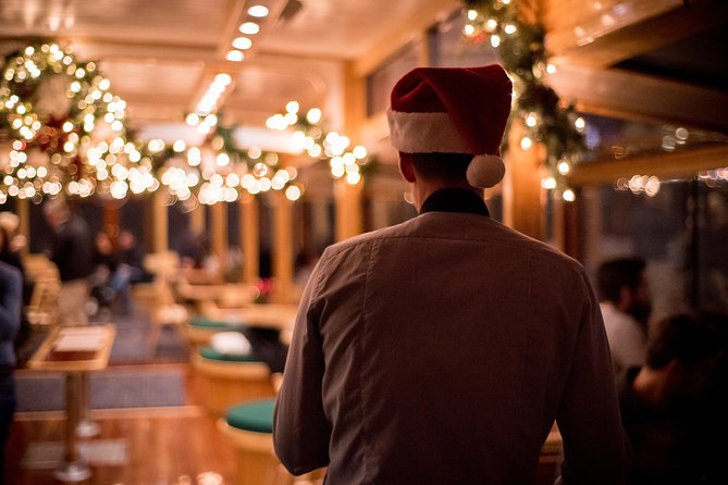 New York City Cocoa and Carols Holiday Cruise - Music Level: Sing-Along Energy and What to Expect