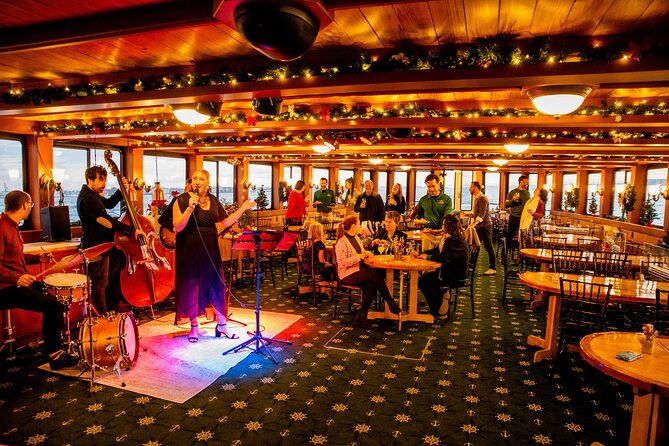 New York City Cocoa and Carols Holiday Cruise - Pier 62 to Chelsea Piers: Boarding Without the Hassle