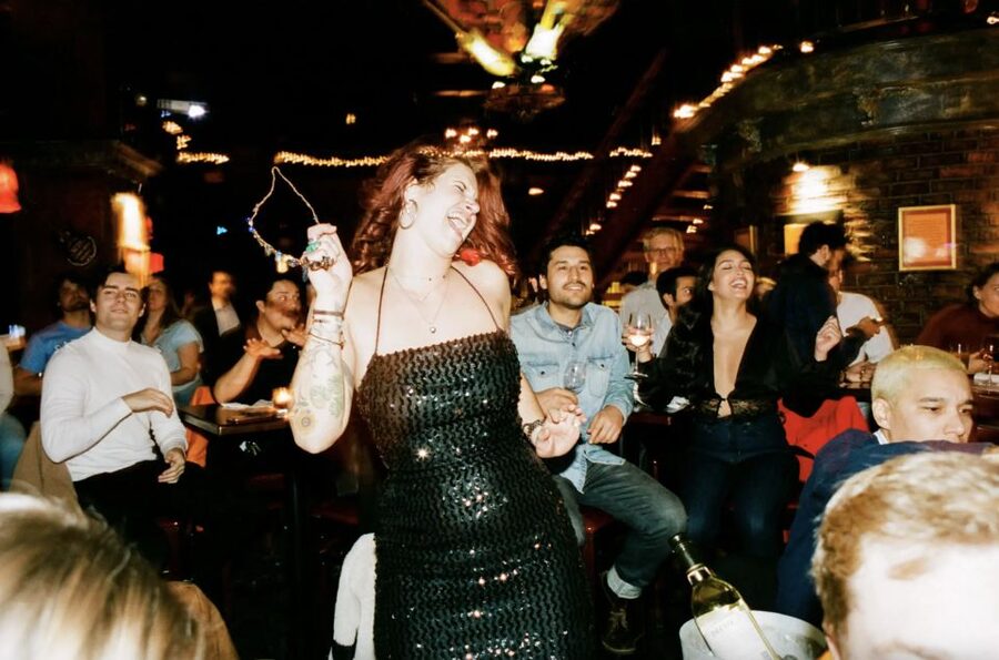 New York City: Dueling Pianos Show - Should you book? My practical take on value