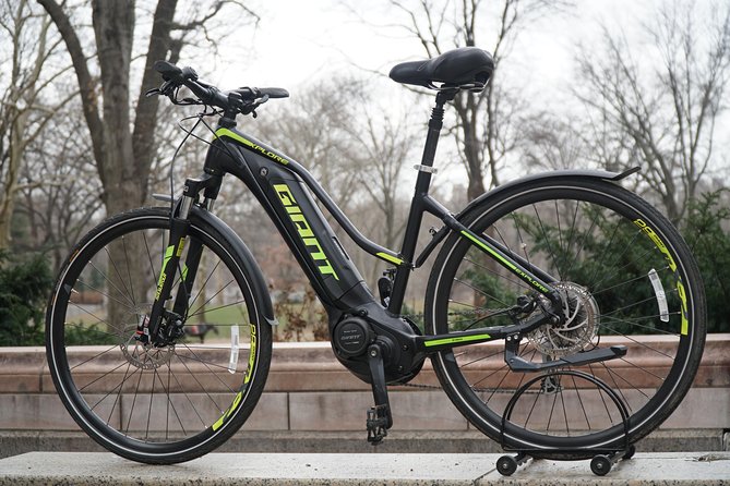 New York City E Bike Rentals - Heading Downtown Toward the Brooklyn Bridge