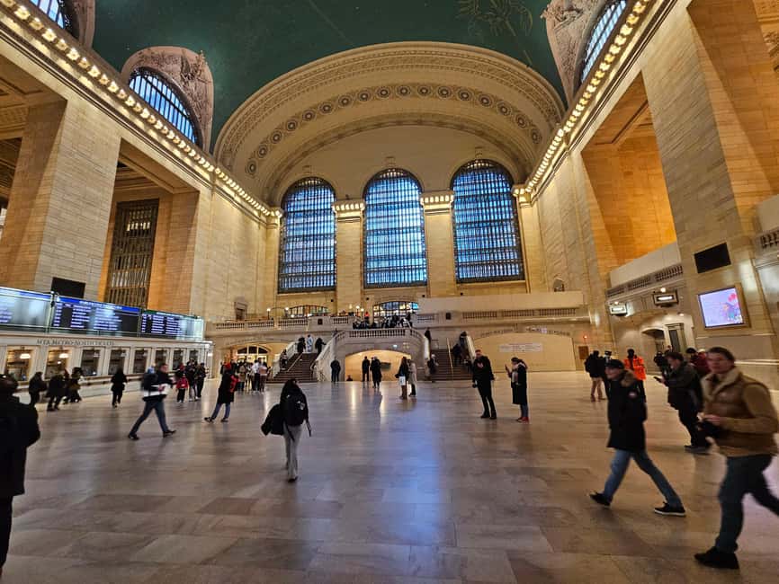 New York City: Gossip Girl Walking Tour - Where the tour starts: Grand Central’s clock, Serena energy, and fast orientation
