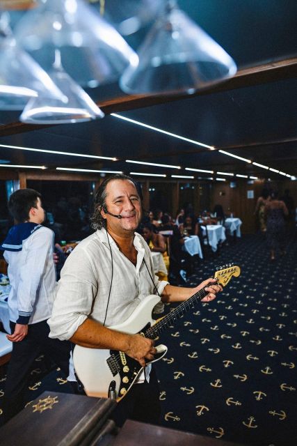 New York City: Gourmet Dinner Cruise with Live Music - Pier 36 boarding: how to start without stress