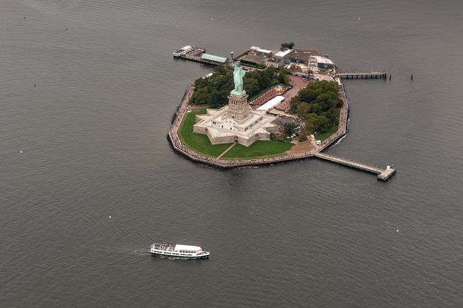 New York City Grand Island Helicopter Tour - Bell 407 Seating Rules: Window Views, Comfort, And Weight Limits