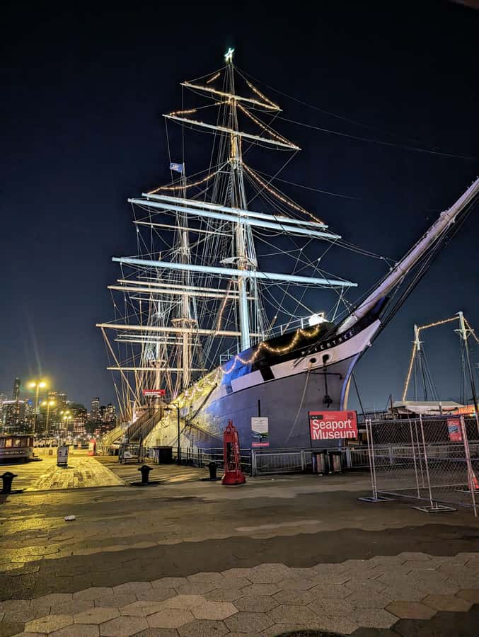 New York City: Guided Private Glass-Top Bus Tour at Night - Pier 17 and the Brooklyn Bridge skyline shots at night