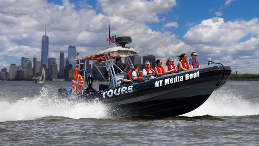 New York City: Harbor Speedboat Tour - Before you blast off: safety briefing, winter gear, and onboard rules