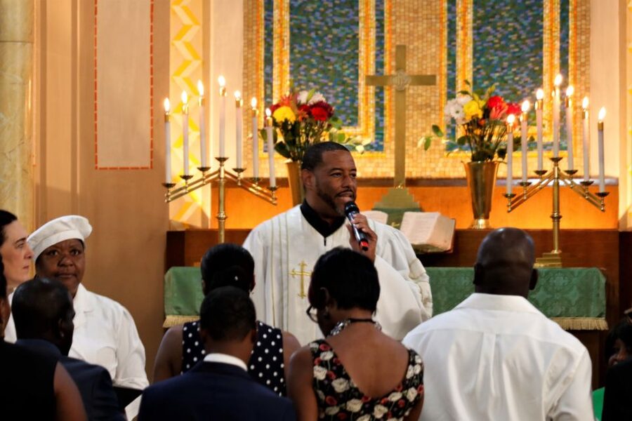 New York City: Harlem Gospel Experience Walking Tour - Harlem’s Dutch roots: a surprising origin story that changes how you see the blocks