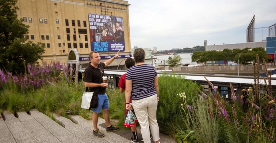 New York City: High Line and Greenwich Village Combo Tour - Chelsea and Meatpacking District: understanding old industry, new status