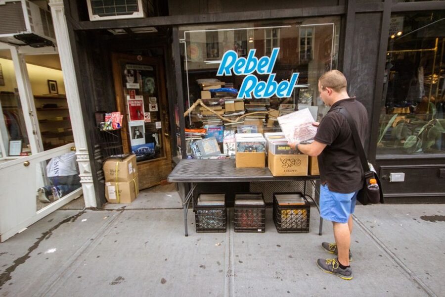 New York City: High Line and Greenwich Village Combo Tour - Bookshops, jazz-club blocks, and why the route feels personal