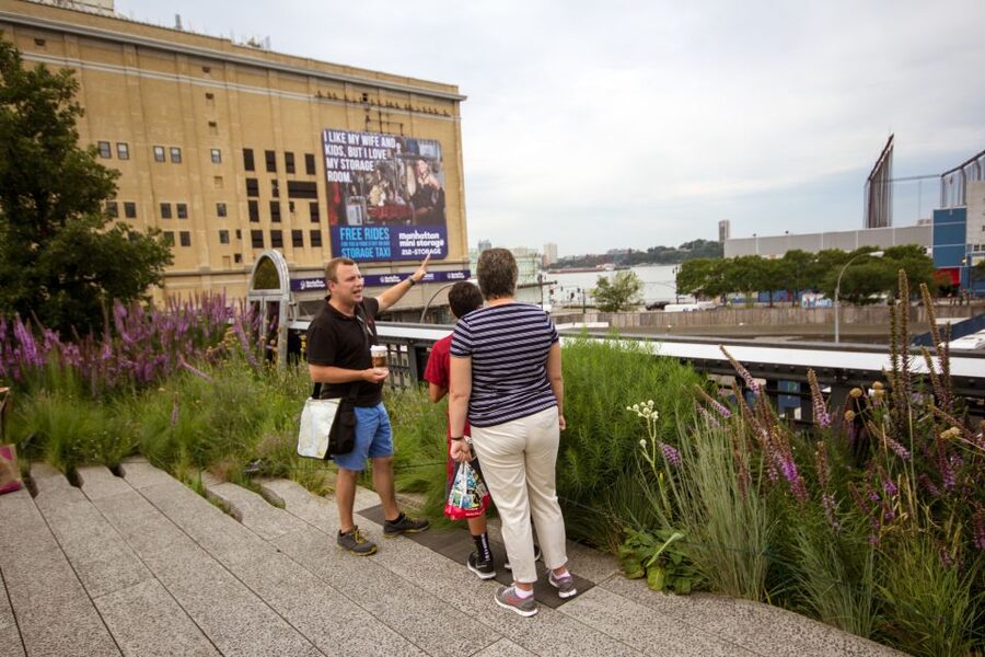 New York City: High Line and Greenwich Village Combo Tour - From 30th Street to the stairs: setting up the start right