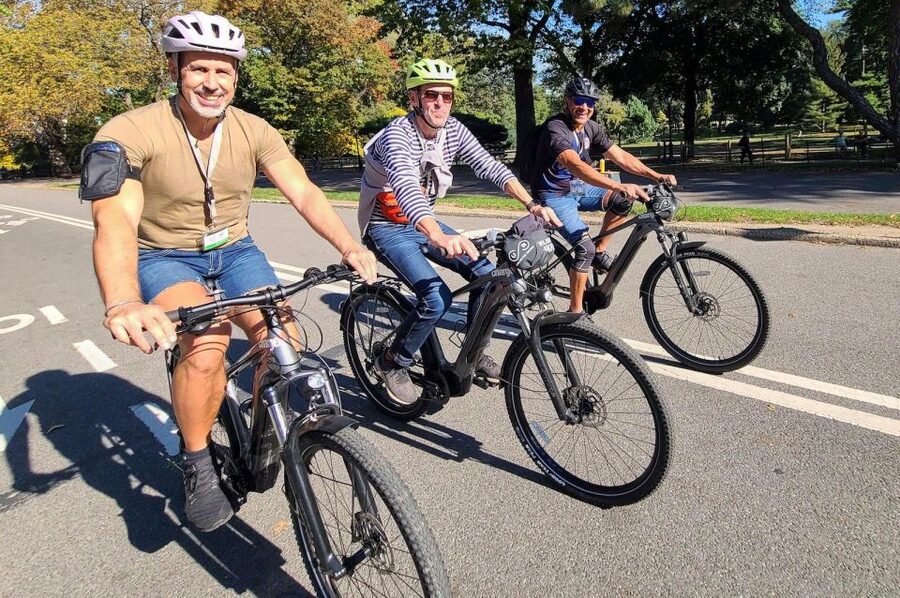 New York City: Highlights of Central Park Bike or eBike Tour - Shakespeare Garden: the route opener that helps you understand the park