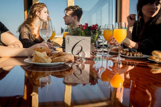 New York City Holiday Brunch Cruise on Classic Boat - The route you’ll actually care about: Liberty to the bridges and back