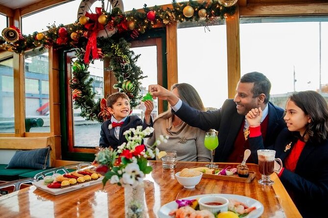 New York City Holiday Brunch Cruise on Classic Boat - Weather realities: why the same cruise can feel totally different