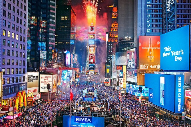 New York City Holiday Lights Tour - The route starts at Times Square, then sweeps west and south