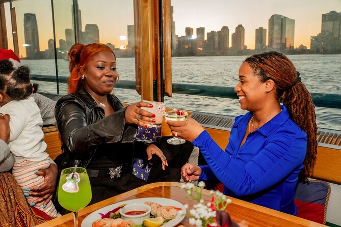 New York City Holiday Sunset Sightseeing Cruise - Timing and weather: how to plan for clouds, rain, and real New York wind