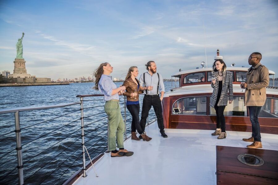 New York City: Mini Yacht Boat Ride with Sightseeing - From the Deck: Choosing Your Spot for Best Comfort and Photos