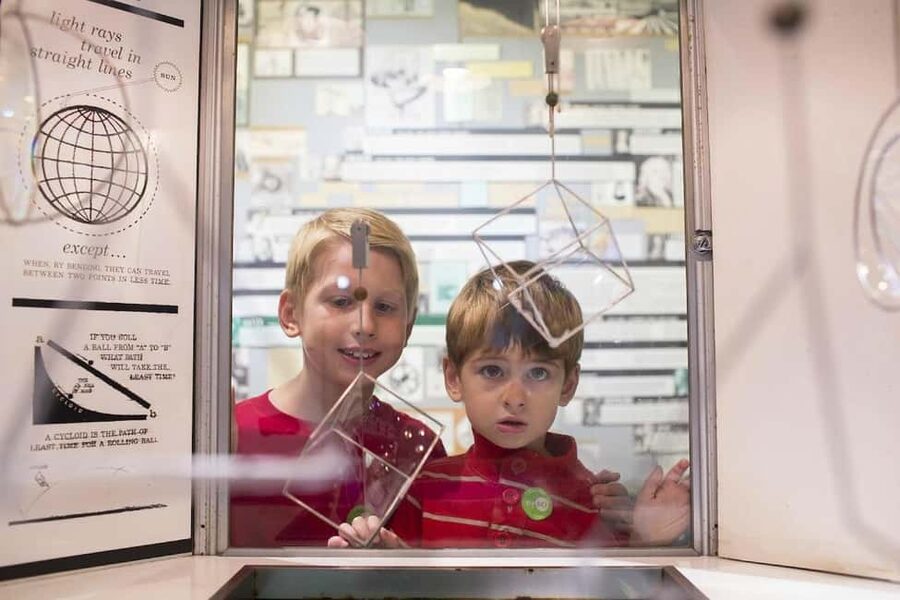 New York City: New York Hall of Science Admission Ticket - A hands-on science day in New York City