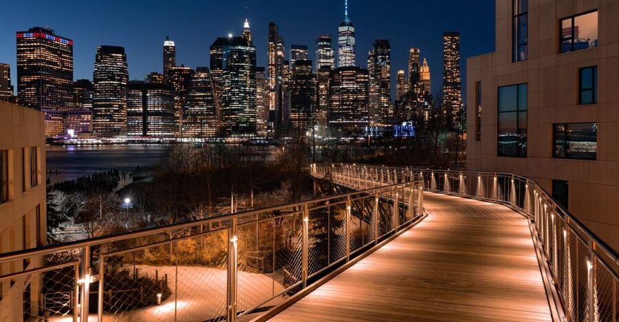 New York City: Night Skyline Bus Tour with Pizza Slice - Why This 4-Hour Night Skyline Loop Feels Worth It