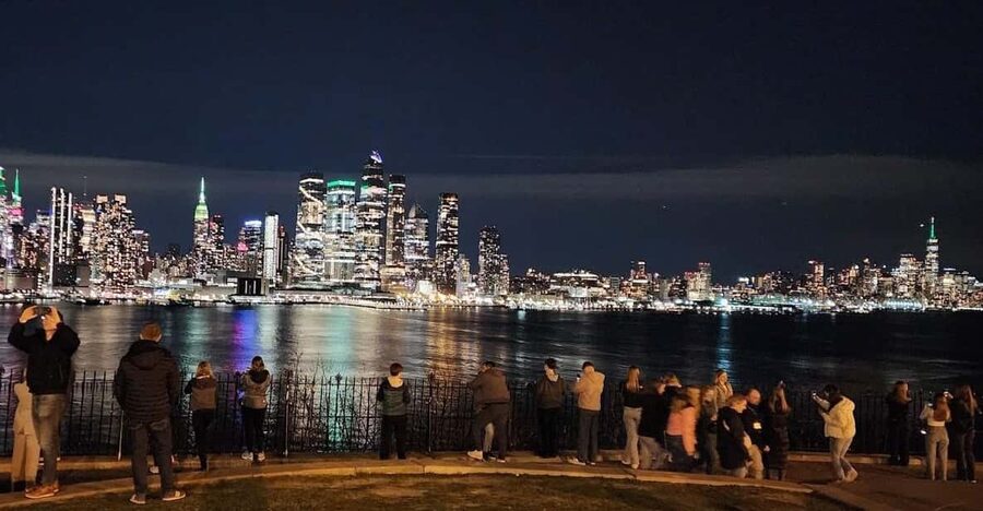 New York City Night Views - A panoramic hop-on-hop-off tour - Why the New Jersey waterfront makes NYC night views easier