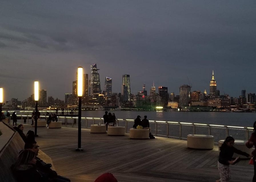 New York City Night Views - A panoramic hop-on-hop-off tour - What you’ll learn with the guide (and why it matters for value)