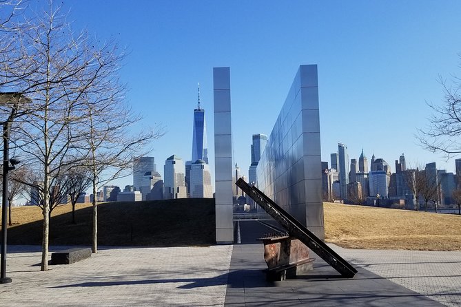 New York City: Panoramic Skyline Tour - Frank Sinatra Stories: NYC Beyond the Buildings