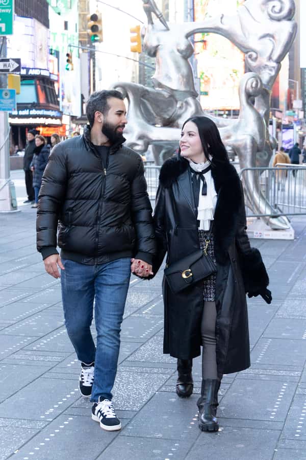 New York City: Photoshoot - Times Square - Start at Hard Rock Cafe and Get Moving Smart