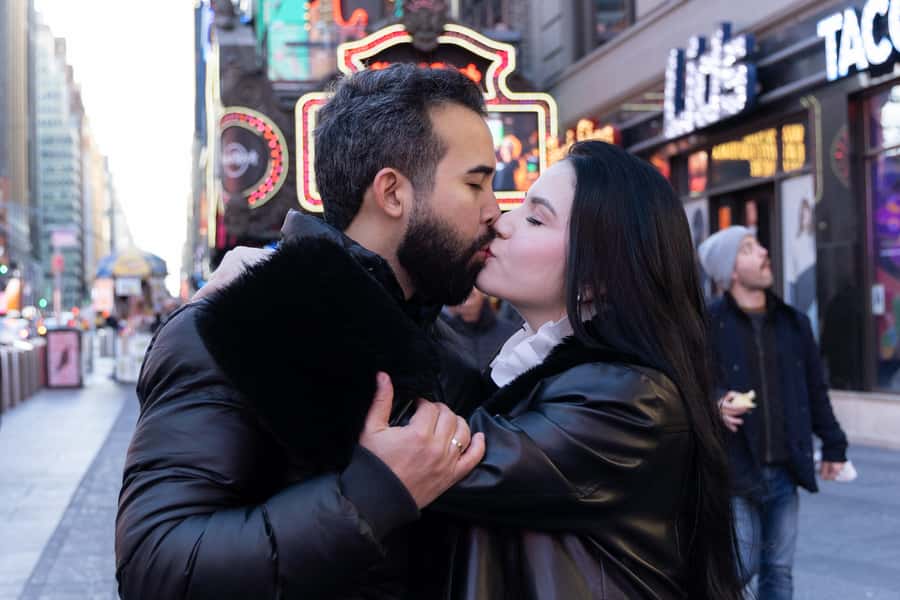 New York City: Photoshoot - Times Square - Choosing a Route: Manhattan vs Brooklyn, With the Right Landmarks