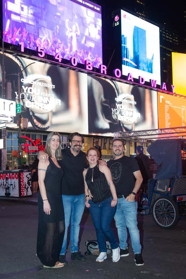 New York City: Photoshoot - Times Square - Adding Central Park, DUMBO, or the Brooklyn Bridge (When Your Route Fits)