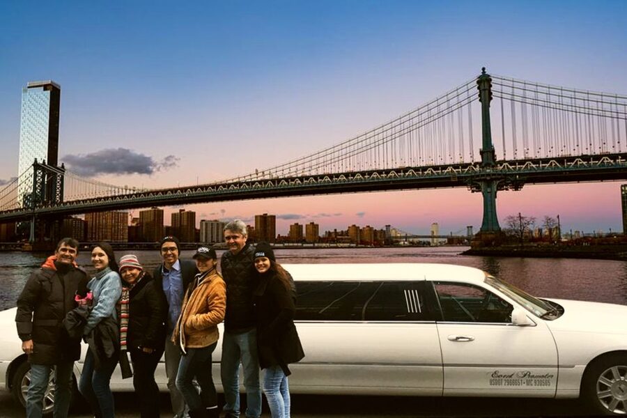 New York City: Private Manhattan Limousine Tour - The real-world gotchas: traffic, narration, and vehicle condition