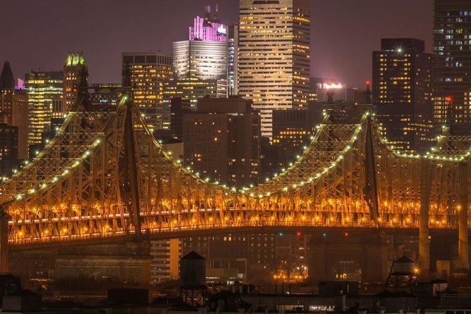 New York City Private Night Tour with Driver-Guide - Stop 3: DUMBO and the Brooklyn Promenade with the Bridges in view