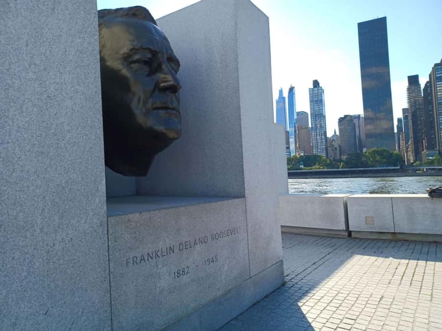 New York City: Roosevelt Island Walking Tour with Tram Ride - Nellie Bly on Roosevelt Island: The Girl Puzzle Monument and Asylum Legacy