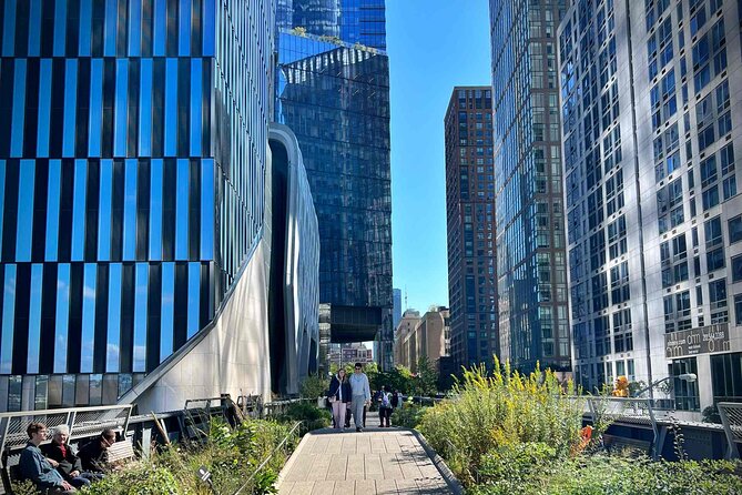 New York City's High Line: A Self-Guided Audio Tour - High Line from Gansevoort to Hudson Yards, one guided walk