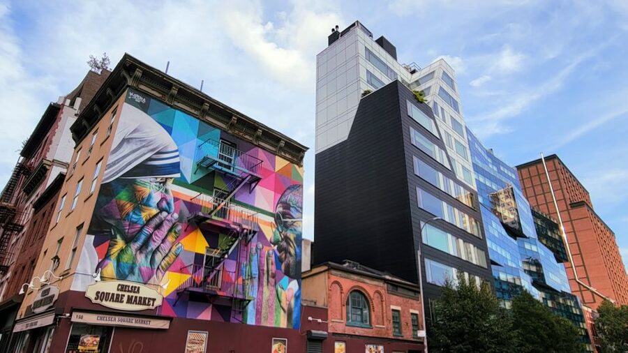 New York City: Secrets Of High Line Park Walking Tour - Entering Chelsea Market with the Oreo question in mind